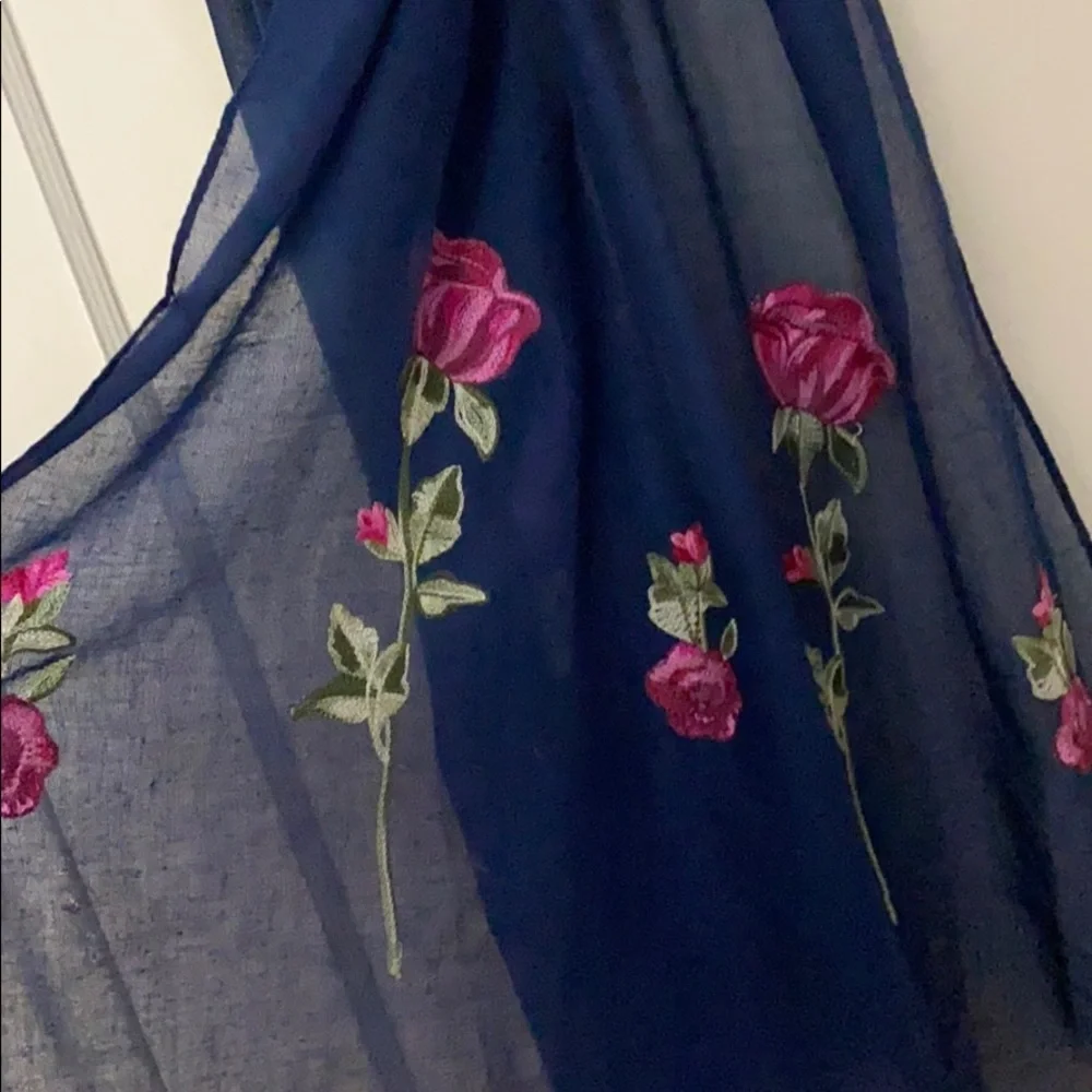 NWOT navy floral fashion scarf